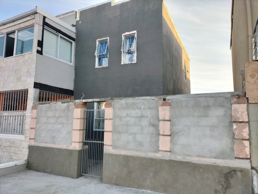 2 Bedroom Property for Sale in Woodlands Western Cape